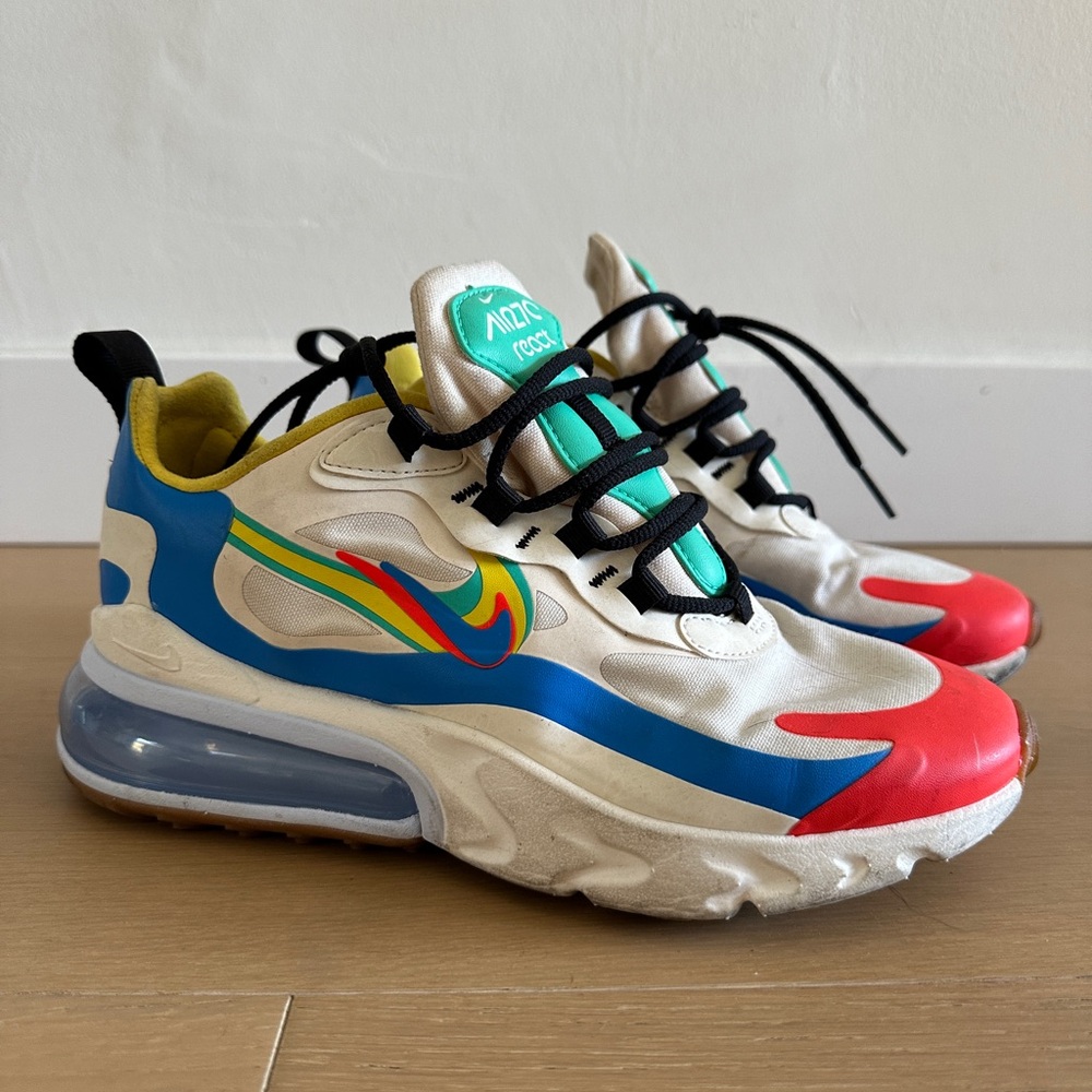 Nike Wmns Air Max 270 React